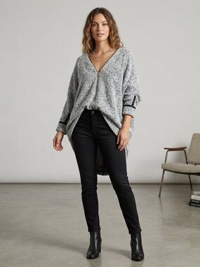 Papillon Blanc Gray Marled Half Zip Sweater with Black Trim